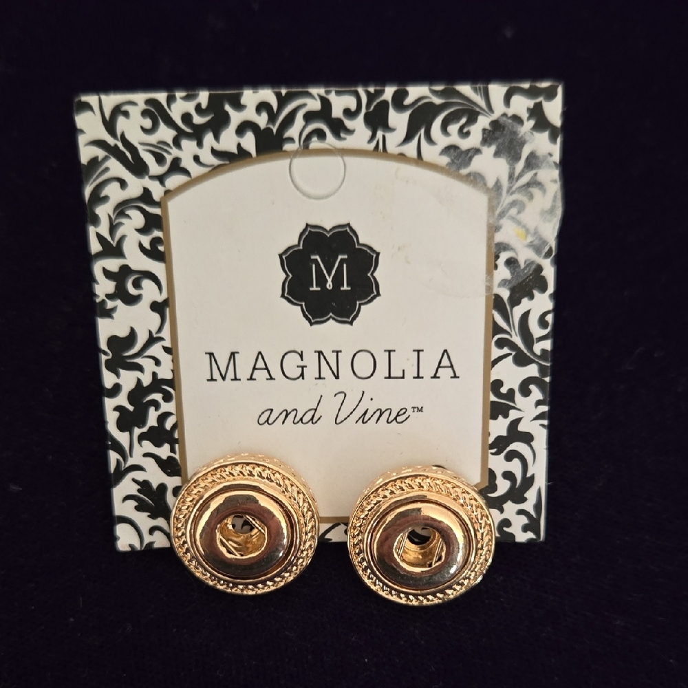 Magnolia and Vine Gold Earrings